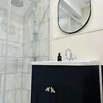 Lambrigg Terrace Apartment *