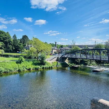 Charming Riverside With Parking * Kendal